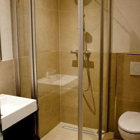 Angler Hof Hotell 2*